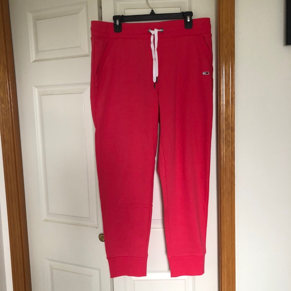 Tommy Jeans large pink women’s sweats